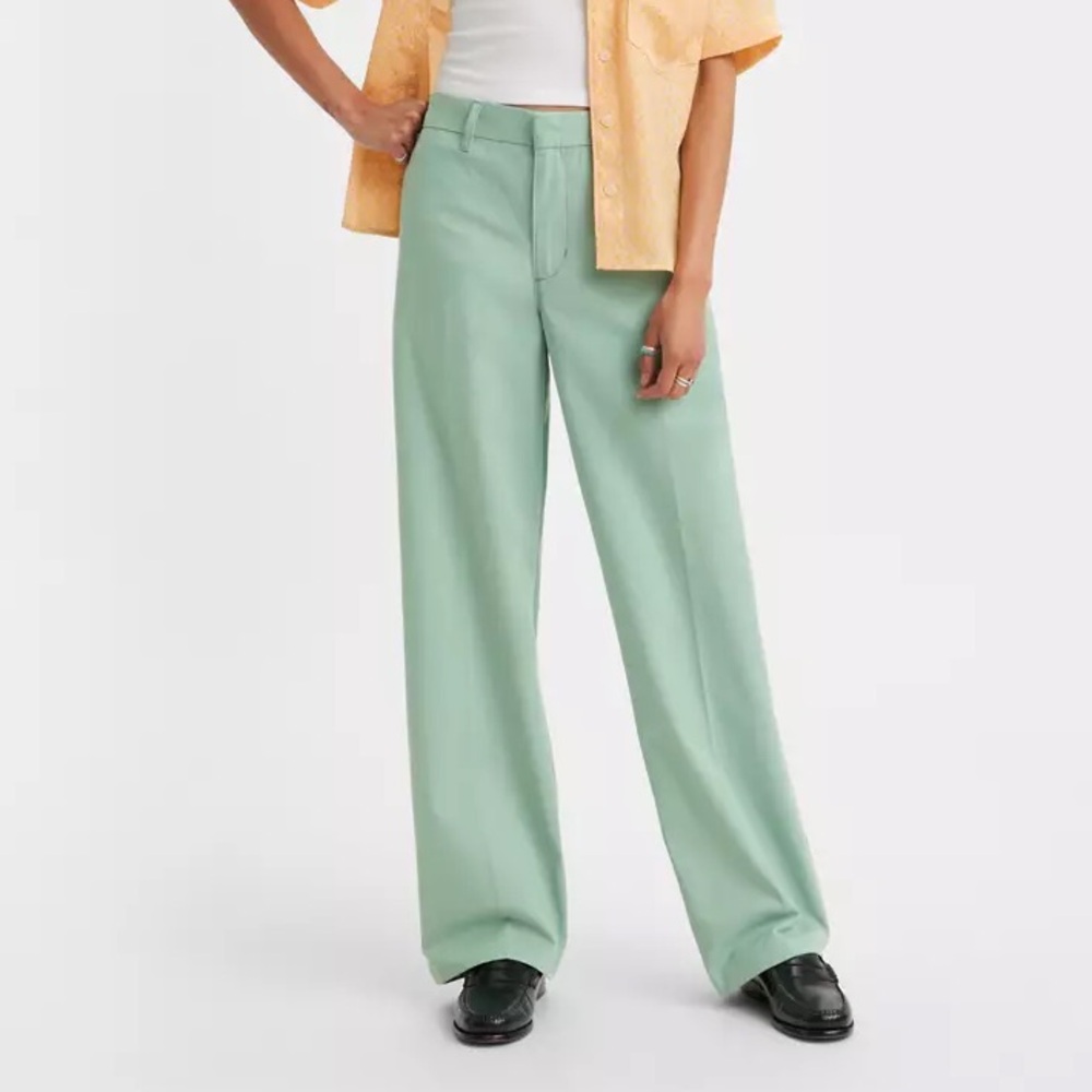 LEVI’S
BAGGY TROUSER PANTS
